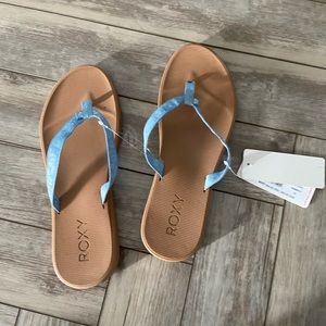 Roxy Flip flops- new with tags Ladies size 10